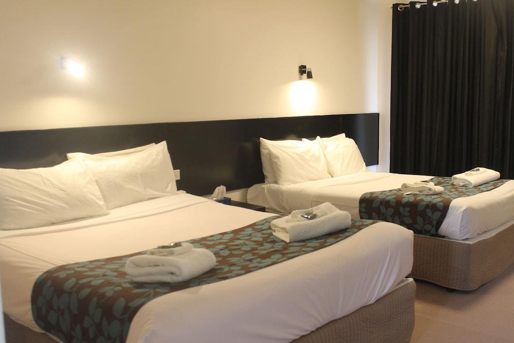 Gateway Motor Inn วอร์นามบูล ภายนอก รูปภาพ
