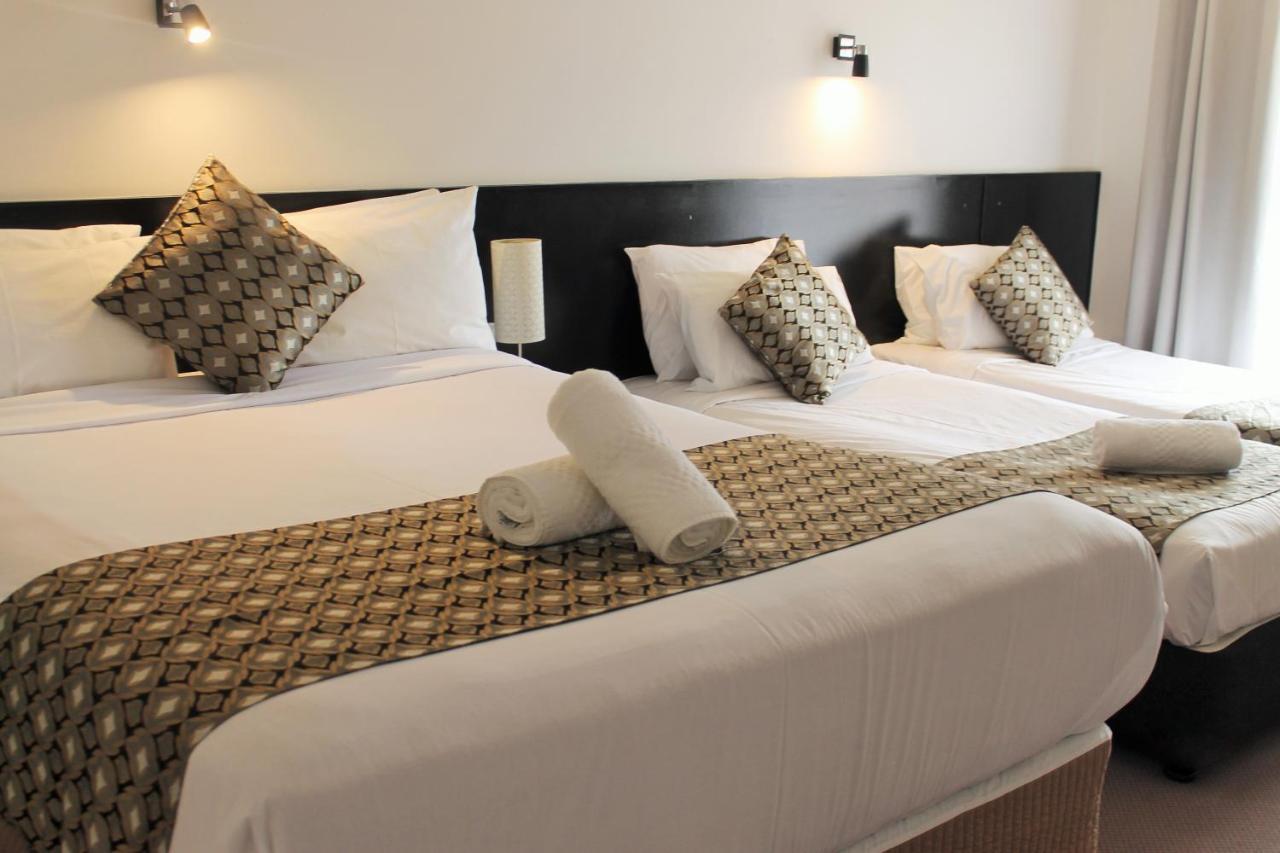 Gateway Motor Inn วอร์นามบูล ภายนอก รูปภาพ
